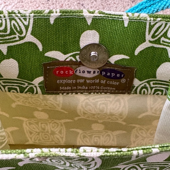 Green Sea Turtle Itsy Bitsy Bag - Picture 3 of 5